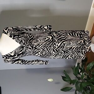 Lily Animal Print Lightweight Stretchy V-Neck Twist Front Midi Dress - Size S